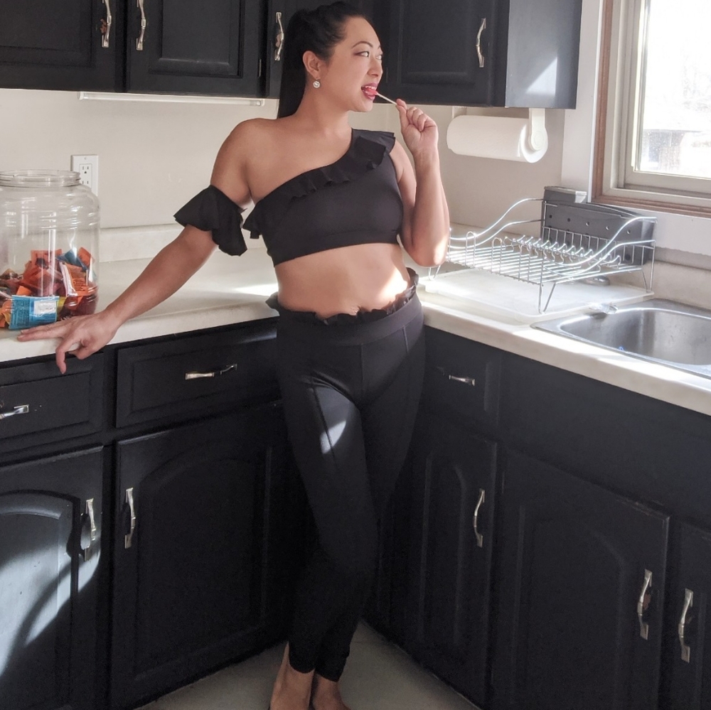 ❄️3/$30 3-Piece Elegant Black Women's Ruffle Athletic Outfit